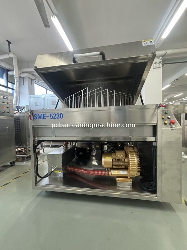 80L Liquid Tank Capacity Pallet Cleaning Machine Offering Dry Time 5 to 15 Minutes Noise Level Less Than 75 DB Ideal for Warehouse